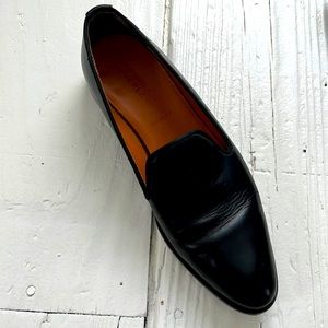 Everlane black leather loafer